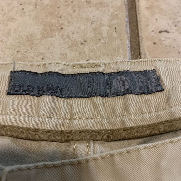 Old Navy Men's Tan Cargo Pants - Size 36x34 - 100% Cotton - Picture 3 of 9